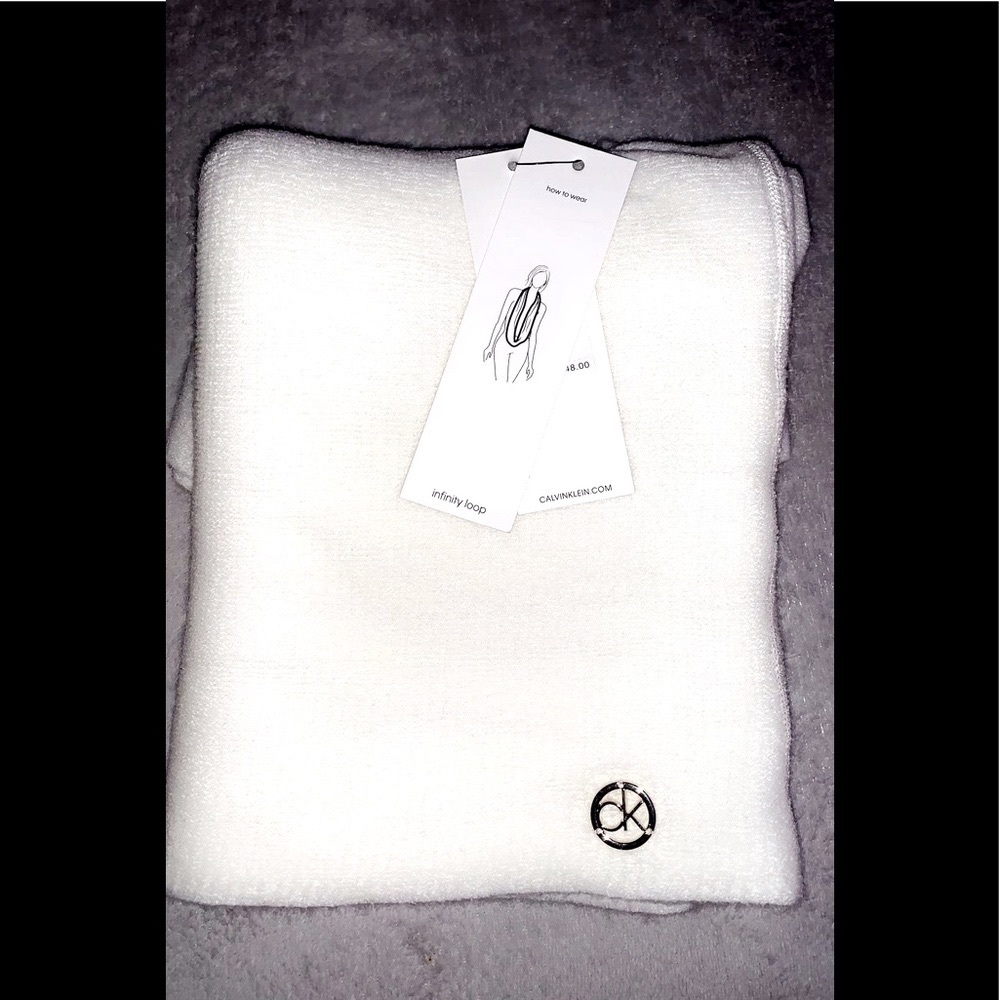 CALVIN KLEIN SCARF